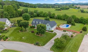 3054 Hawthorne St, Athens, TN 37303