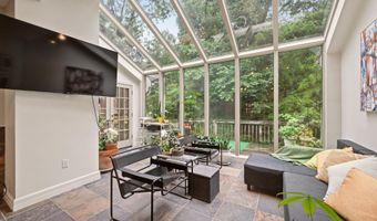 5803 MADAKET Rd, Bethesda, MD 20816