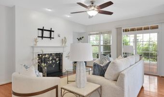 20997 POTOMAC TRAIL Cir, Ashburn, VA 20148