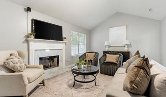 1199 KING ARTHUR Ct, Alabaster, AL 35007