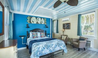 19 Leslie St, Apalachicola, FL 32320