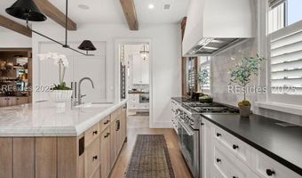 31 Hunting Lodge Rd, Bluffton, SC 29910