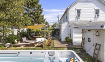 210 N BEACH Ave, Beach Haven, NJ 08008
