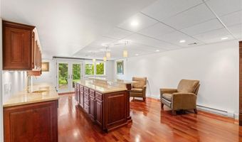 27 Eagle Dr, North Kingstown, RI 02852