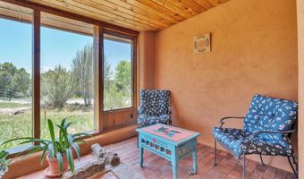 51 Atalaya Rd, Arroyo Hondo, NM 87513