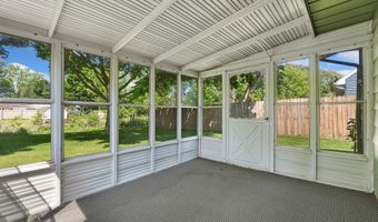 1210 Mcintyre Dr, Auburn, IN 46706