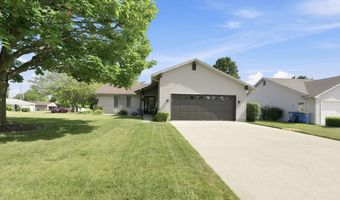 1004 Elm St, Auburn, IN 46706
