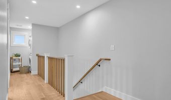 14 Hayes St 1, Acushnet, MA 02743