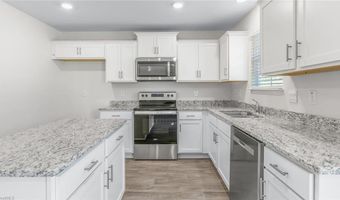 1017 Slingshot Dr, Archdale, NC 27263