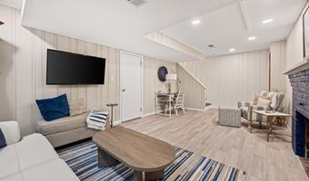 5706 9TH Rd N, Arlington, VA 22205