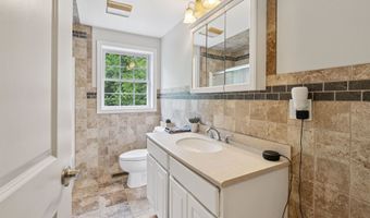 60 Lady Slipper Ln, Chester, NH 03036