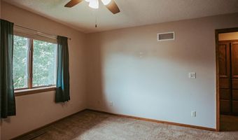 610 25th St SW, Austin, MN 55912