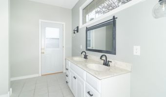 707 Fairington Way, Alexandria, IN 46001