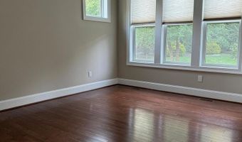 7702 TRAMMELL Rd, Annandale, VA 22003