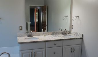 13460 Sycamore Trl, Anna, OH 45302