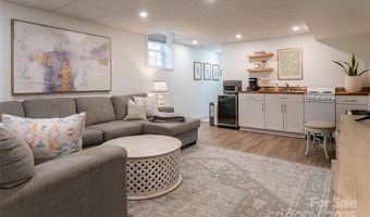 28 Ridgefield Pl, Asheville, NC 28803