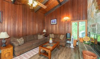 40 Brighton Rd, Andover, NJ 07821