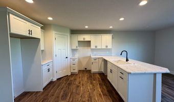 1503 Highlander Ln, Aurora, NE 68818