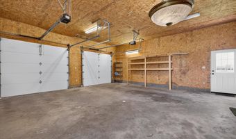 646 S Country Estates Ln, Bloomfield, IN 47424