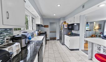 42 Sugarloaf Ln, Bangor, ME 04401