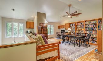 14 Shelton Branch Rd, Barnardsville, NC 28709