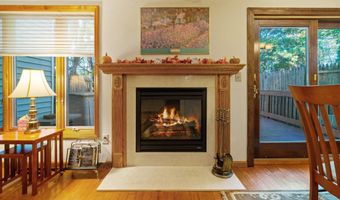 38 Woodside Dr, Albany, NY 12208