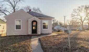 1520 S 7th St, Atchison, KS 66002