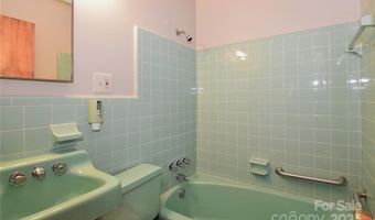 20 Sand Hill School Rd, Asheville, NC 28806