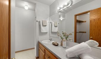 5503 HACKER Cir, Cheyenne, WY 82009