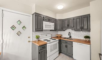 321 E RIVELY Ave, Aldan, PA 19018