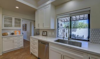 1049 N BOULDER Dr, Carefree, AZ 85377