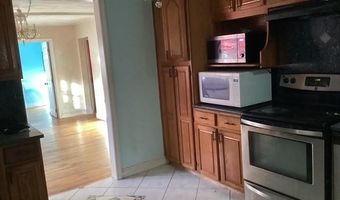 111 Aster St, Warwick, RI 02888