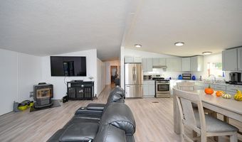 22 Woodlawn Dr, Allenstown, NH 03275
