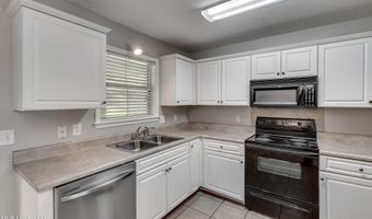 619 Shadowridge Dr, Brandon, MS 39047