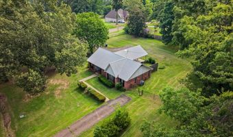 222 Pine Ln, Batesville, MS 38606
