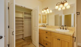 23522 Chaffey Ln, Aurora, OR 97002