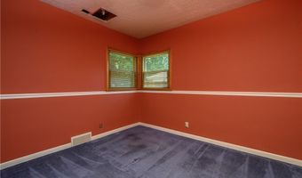 2035 Thornhill Dr, Akron, OH 44313