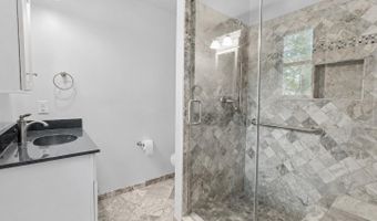 422 B GARFIELD Pkwy #B, Bethany Beach, DE 19930