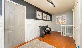 609 S Splitrock Blvd, Brandon, SD 57005