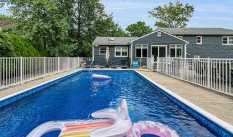 26 Herb Rd, Middletown, NJ 07748
