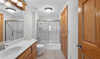 15526 Evans Rd, Basehor, KS 66007