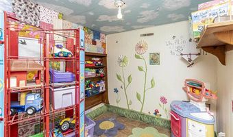 318 N Broadway St, Abilene, KS 67410