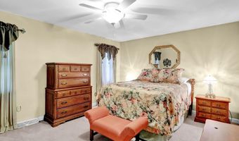 16 MULLIGAN Dr, Reading, PA 19606