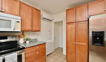 8422 RADFORD Ave, Alexandria, VA 22309