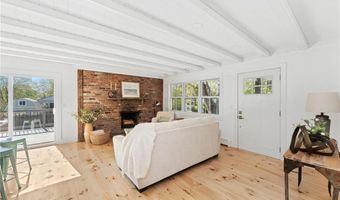 95 Capstan St, Jamestown, RI 02835