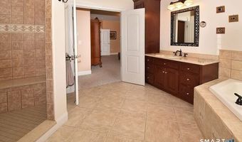 5 Biltmore Ct, Avon, CT 06001