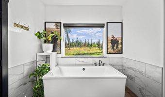 12768 Sedgwick Ln, Athol, ID 83801