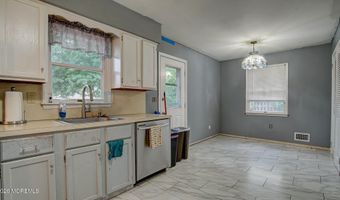 1508 Longboat Ave, Beachwood, NJ 08722