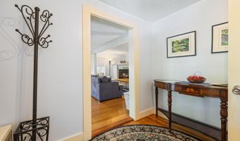 75 Ledgelawn Ave, Bar Harbor, ME 04609