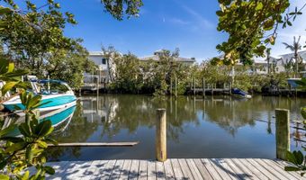 527 MAGNOLIA Ave, Anna Maria, FL 34216